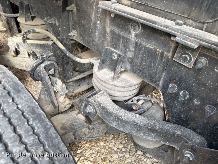 image for item YA2027 2025 Peterbilt 567 dump truck