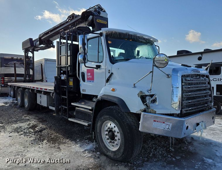 image for item YA2130 2017 Freightliner 114SD crane truck