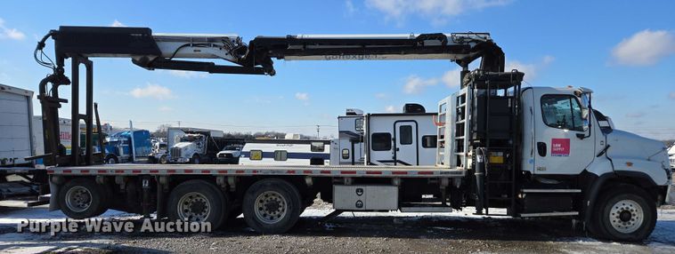 image for item YA2130 2017 Freightliner 114SD crane truck