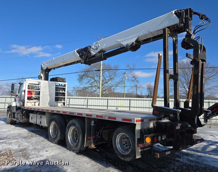 image for item YA2130 2017 Freightliner 114SD crane truck