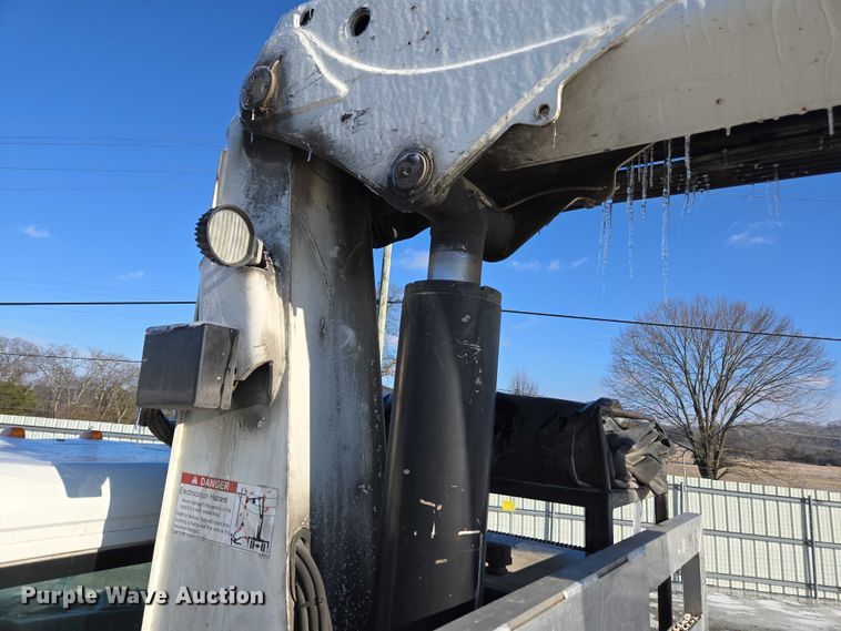 image for item YA2130 2017 Freightliner 114SD crane truck