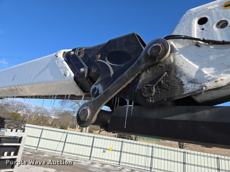 image for item YA2130 2017 Freightliner 114SD crane truck