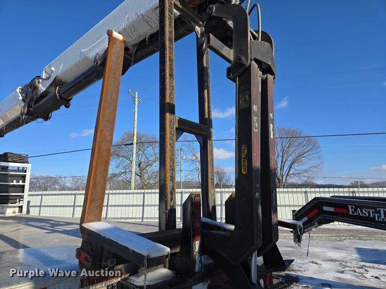 image for item YA2130 2017 Freightliner 114SD crane truck