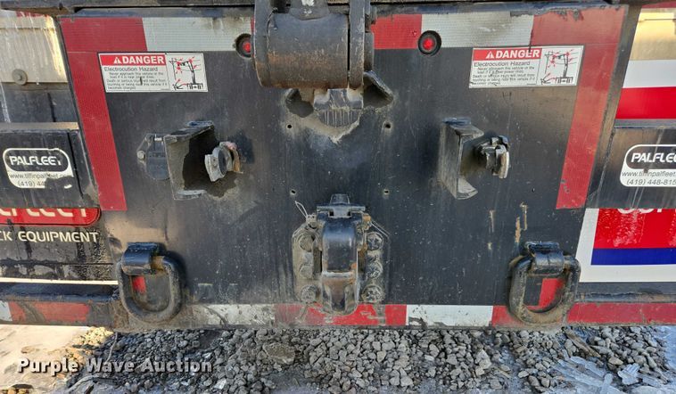 image for item YA2130 2017 Freightliner 114SD crane truck