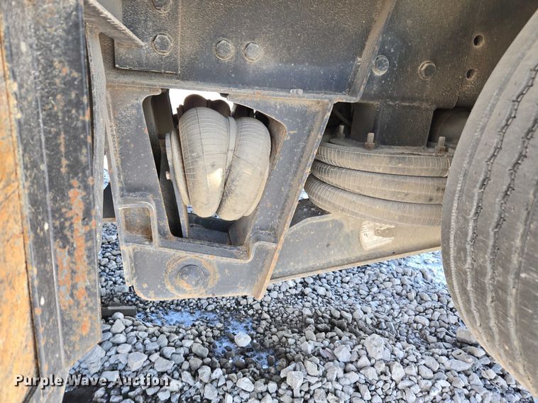 image for item YA2130 2017 Freightliner 114SD crane truck