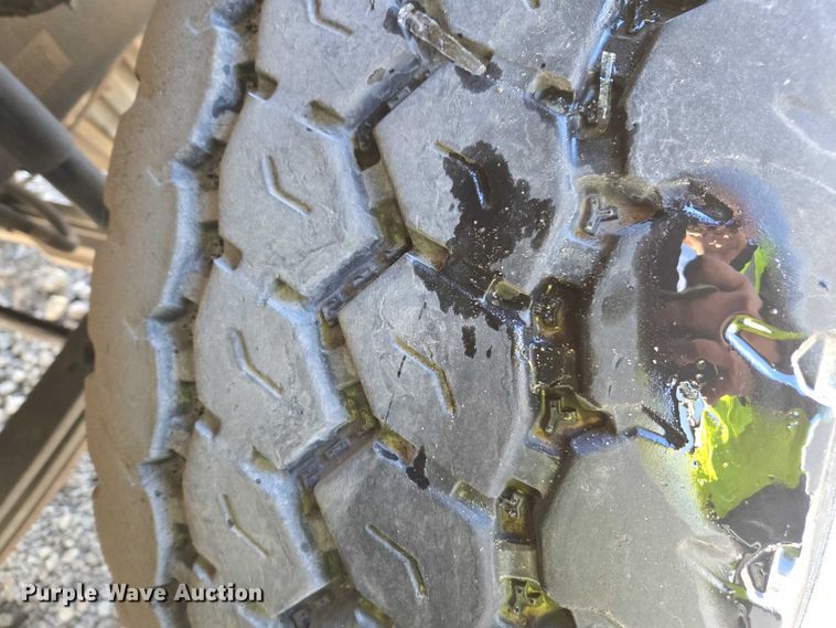 image for item YA2130 2017 Freightliner 114SD crane truck