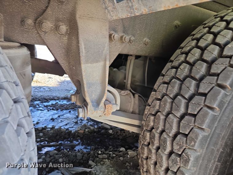 image for item YA2130 2017 Freightliner 114SD crane truck