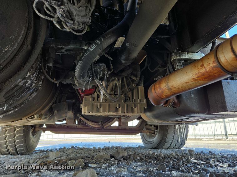 image for item YA2130 2017 Freightliner 114SD crane truck