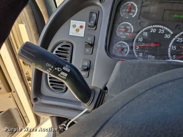 image for item YA2130 2017 Freightliner 114SD crane truck