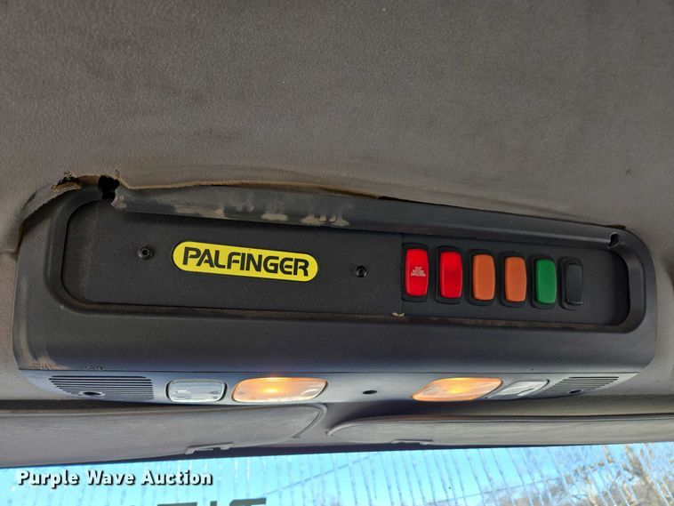 image for item YA2130 2017 Freightliner 114SD crane truck