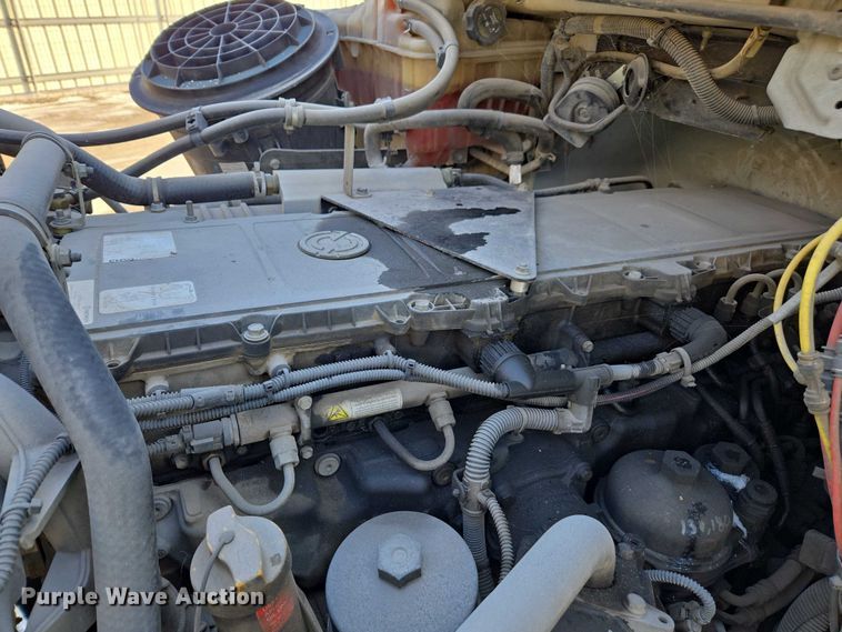 image for item YA2130 2017 Freightliner 114SD crane truck