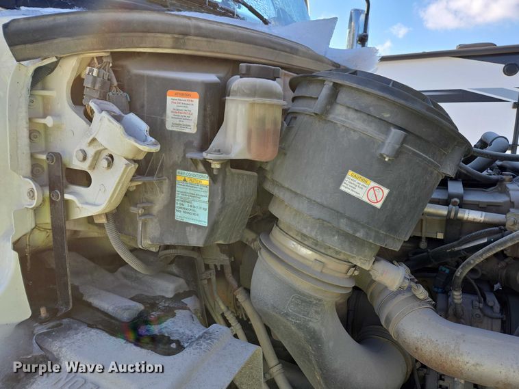 image for item YA2130 2017 Freightliner 114SD crane truck