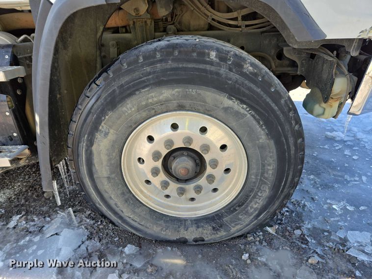 image for item YA2130 2017 Freightliner 114SD crane truck