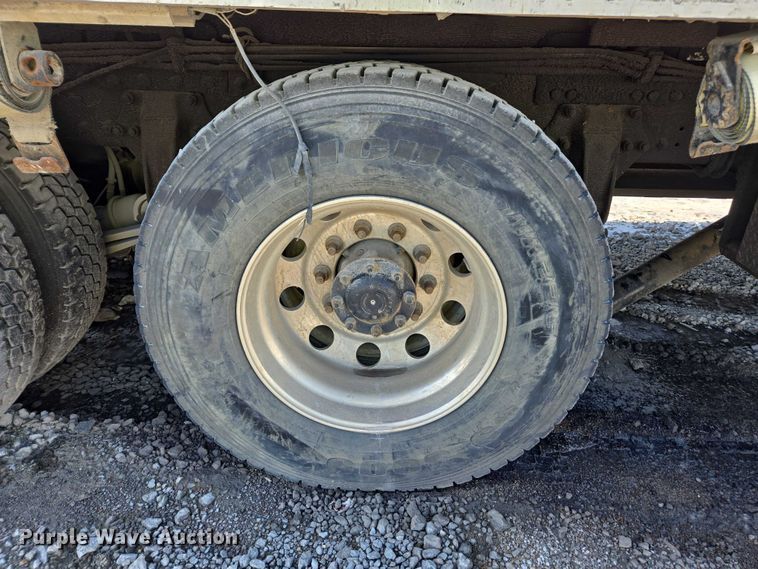 image for item YA2130 2017 Freightliner 114SD crane truck