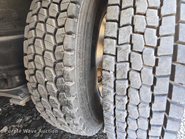 image for item YA2130 2017 Freightliner 114SD crane truck