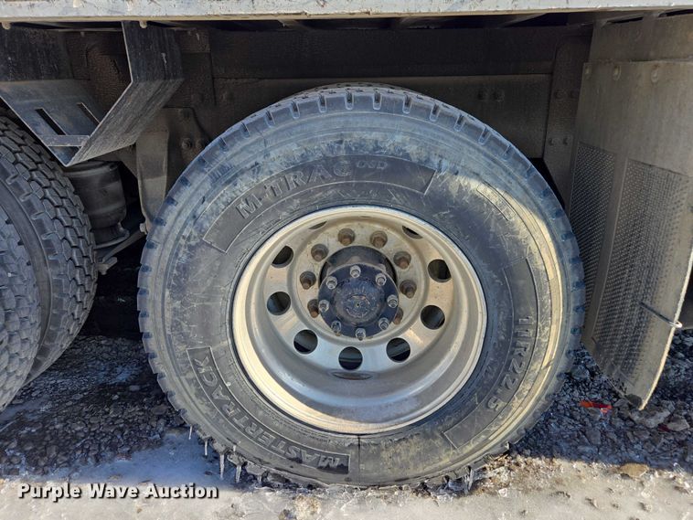 image for item YA2130 2017 Freightliner 114SD crane truck