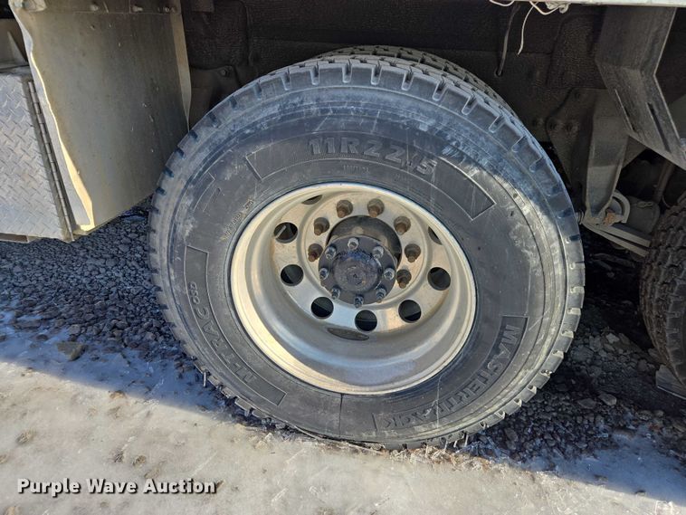 image for item YA2130 2017 Freightliner 114SD crane truck