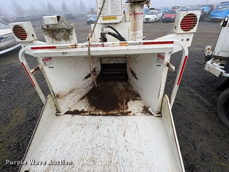 image for item YA2131 2016 Bandit 200UC  wood chipper