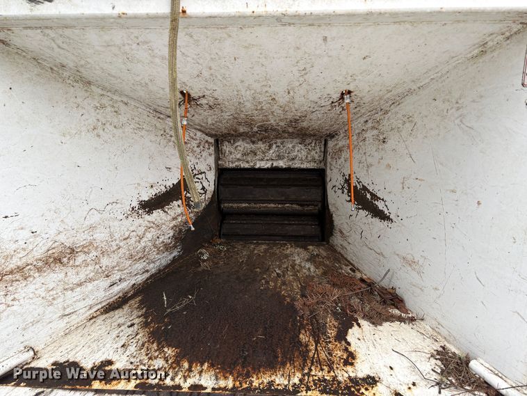 image for item YA2131 2016 Bandit 200UC  wood chipper