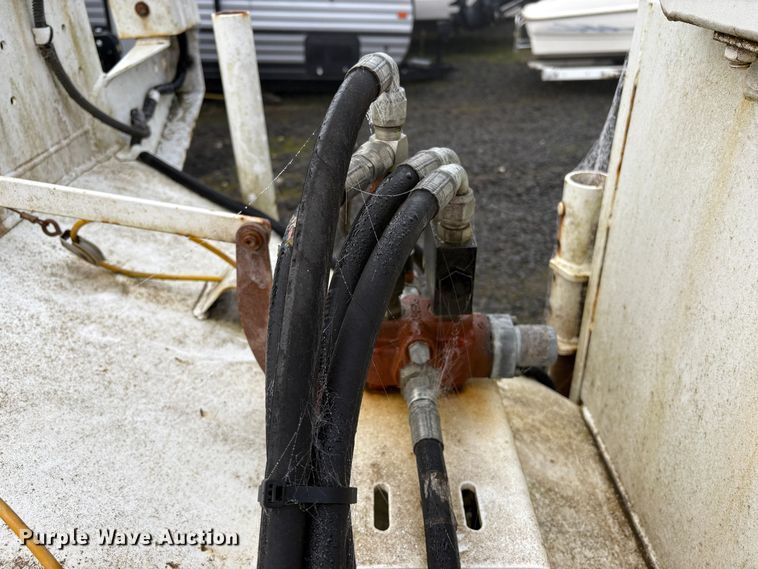 image for item YA2131 2016 Bandit 200UC  wood chipper