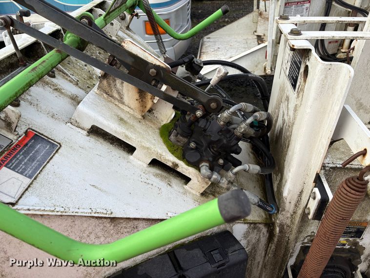 image for item YA2134 2014 Altec DC912A wood chipper