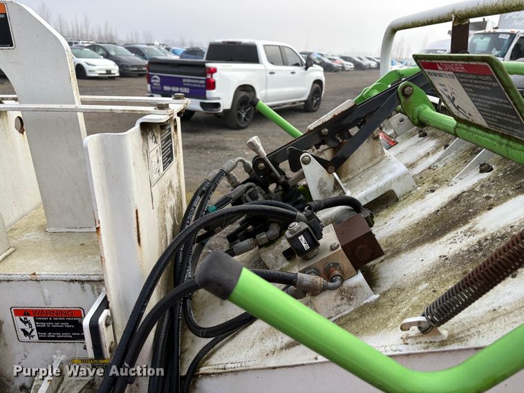 image for item YA2134 2014 Altec DC912A wood chipper