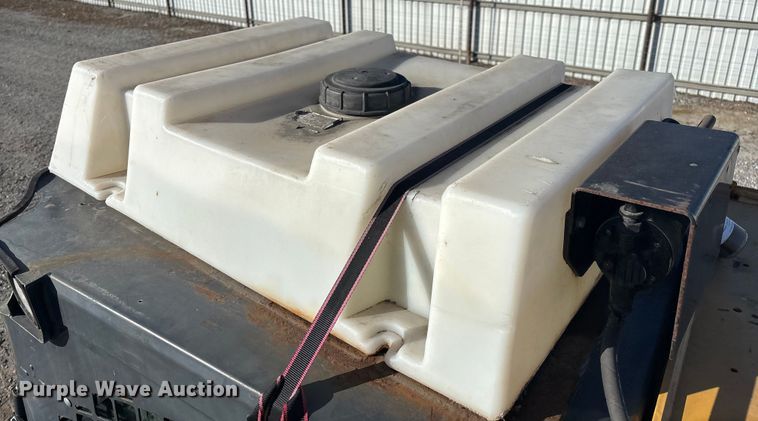 image for item YA2147 2018 John Deere 320G skid steer loader