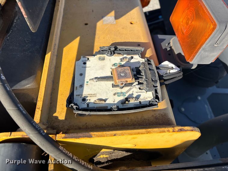 image for item YA2147 2018 John Deere 320G skid steer loader