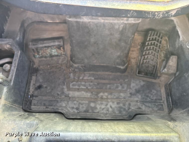 image for item YA2147 2018 John Deere 320G skid steer loader