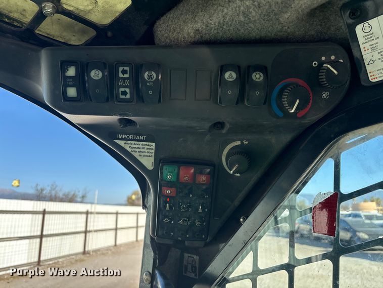 image for item YA2147 2018 John Deere 320G skid steer loader