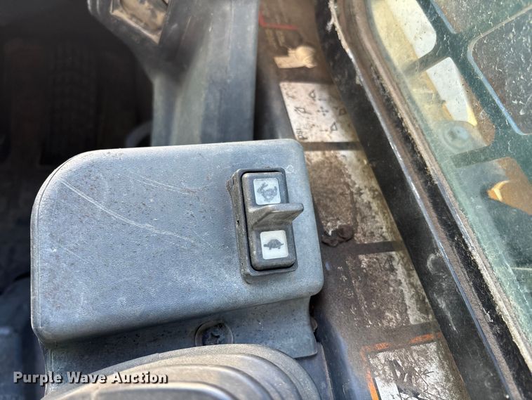 image for item YA2147 2018 John Deere 320G skid steer loader
