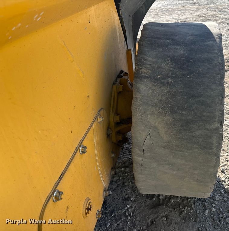 image for item YA2147 2018 John Deere 320G skid steer loader