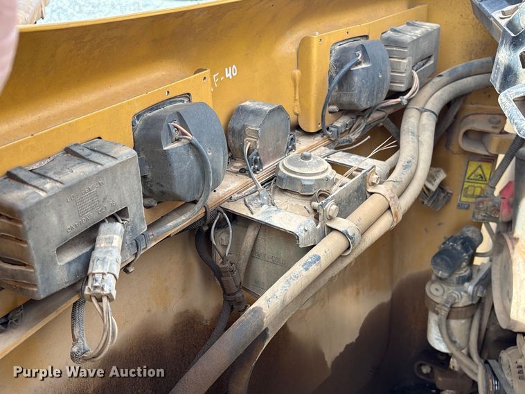 image for item YA2166 2009 Caterpillar 289C tracked skid steer loader