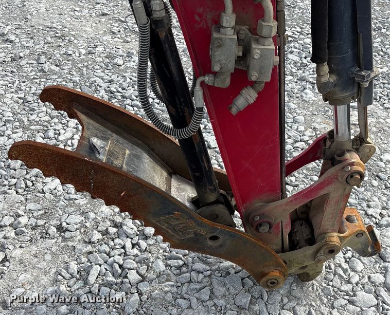 image for item YA2175 2022 Yanmar SV40 mini excavator