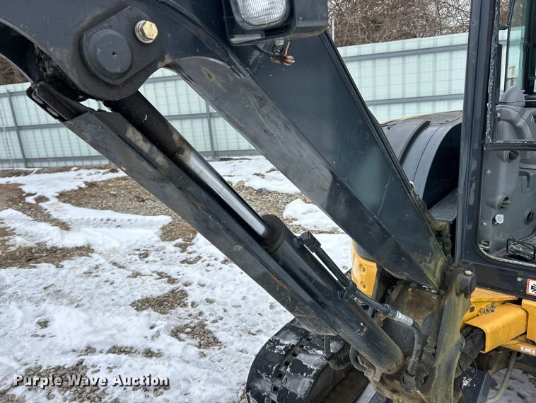 image for item YA2225 2015 John Deere 50G mini excavator