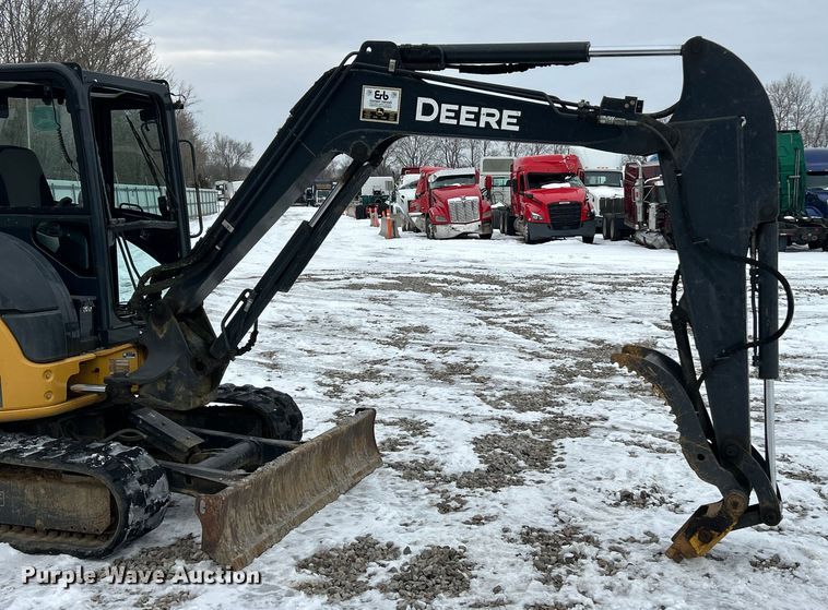 image for item YA2225 2015 John Deere 50G mini excavator