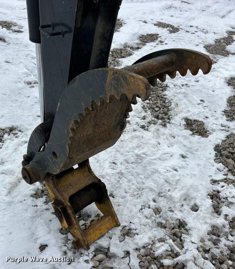 image for item YA2225 2015 John Deere 50G mini excavator