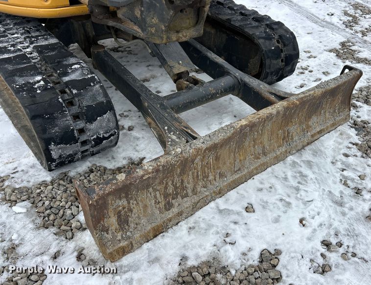 image for item YA2225 2015 John Deere 50G mini excavator