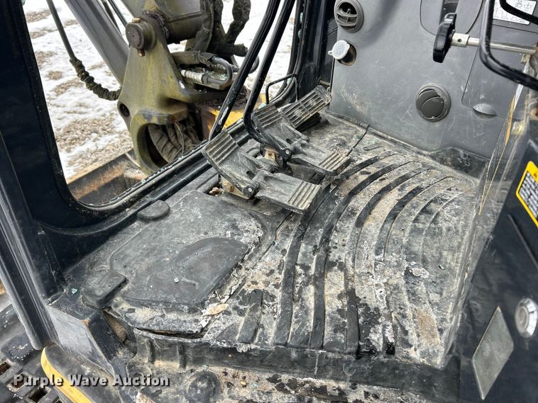 image for item YA2225 2015 John Deere 50G mini excavator