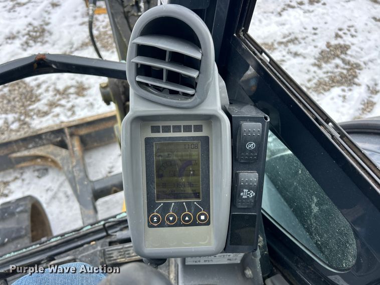 image for item YA2225 2015 John Deere 50G mini excavator