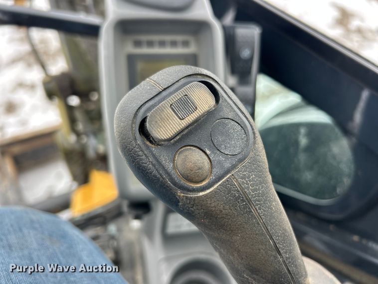 image for item YA2225 2015 John Deere 50G mini excavator