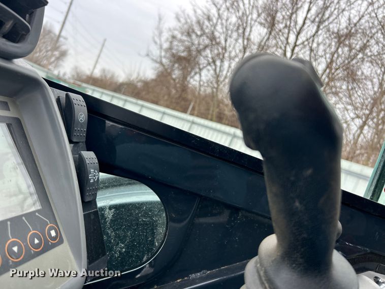 image for item YA2225 2015 John Deere 50G mini excavator