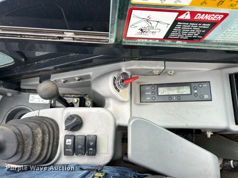 image for item YA2225 2015 John Deere 50G mini excavator