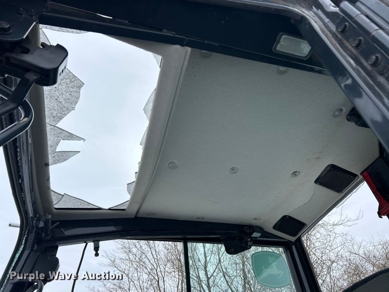 image for item YA2225 2015 John Deere 50G mini excavator