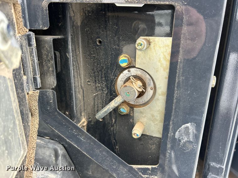 image for item YA2225 2015 John Deere 50G mini excavator