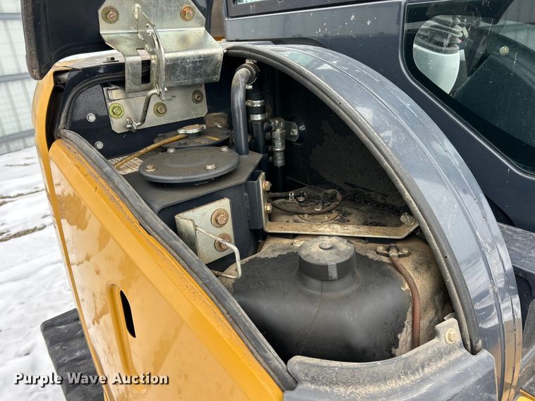 image for item YA2225 2015 John Deere 50G mini excavator