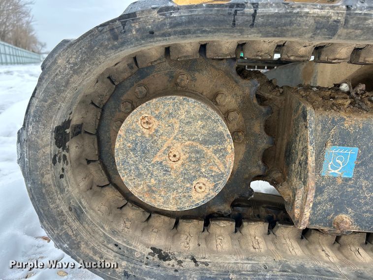 image for item YA2225 2015 John Deere 50G mini excavator