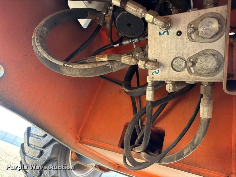 image for item YA2226 2013 JLG 800AJ boom lift