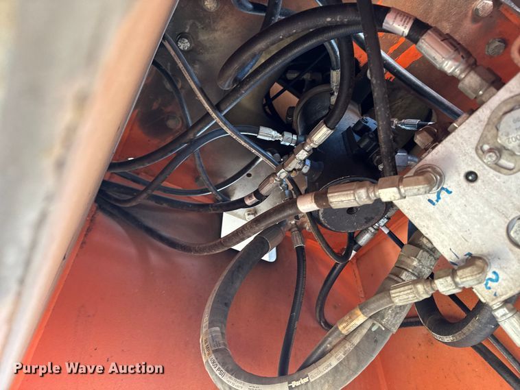 image for item YA2226 2013 JLG 800AJ boom lift