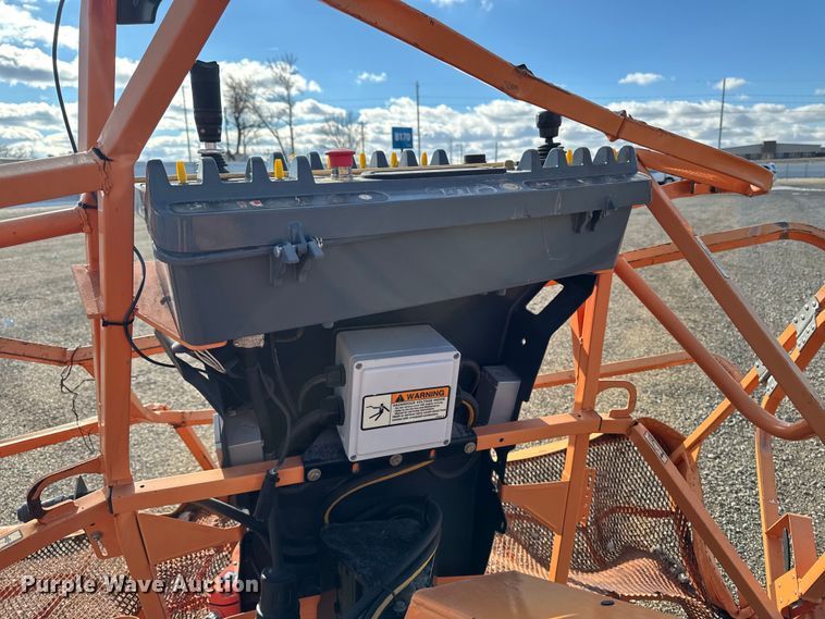 image for item YA2226 2013 JLG 800AJ boom lift